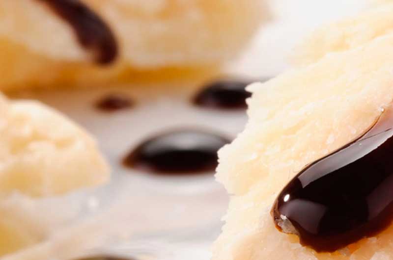 Parmogiano Cheese with Balsamic Vinegar